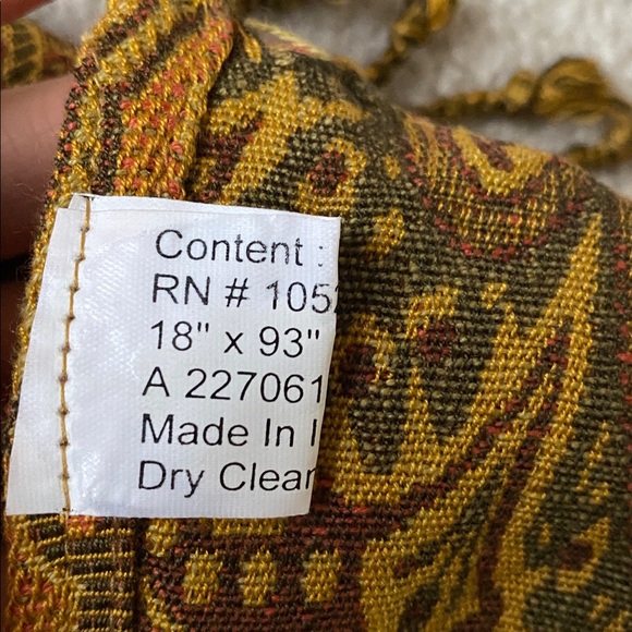 NWOT Paisley Tapestry Table Runner Fringe Tassels Gold Brown Tones 18" x 93" - Picture 7 of 8